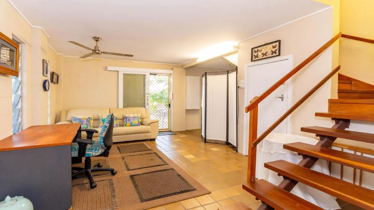 Bribie Beach House, Waterfront Directly Across The Road - Solander Esp, Banksia Beach Old Bribie Australia
